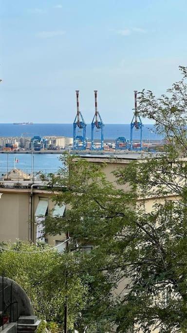 Apartment La Finestrella Sul Porto Genua